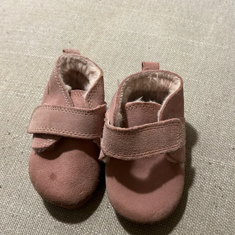 Zutano Sherpa Booties - 12 months